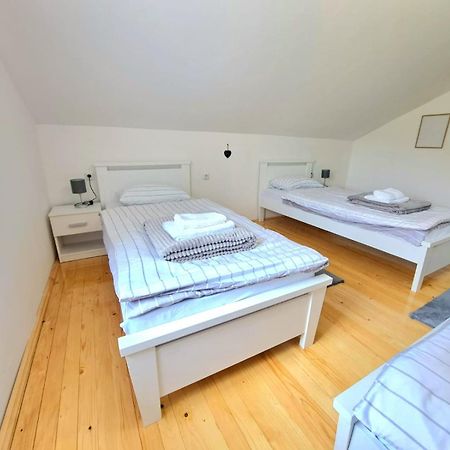 Sobe Zizi Bed & Breakfast Jajce Eksteriør bilde
