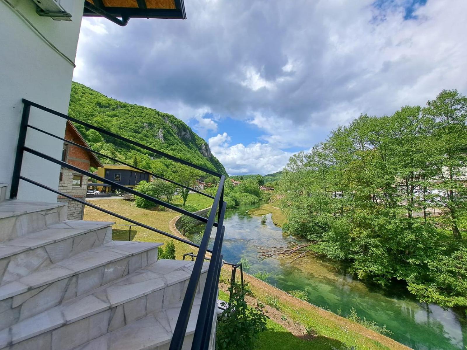 Sobe Zizi Bed & Breakfast Jajce Eksteriør bilde