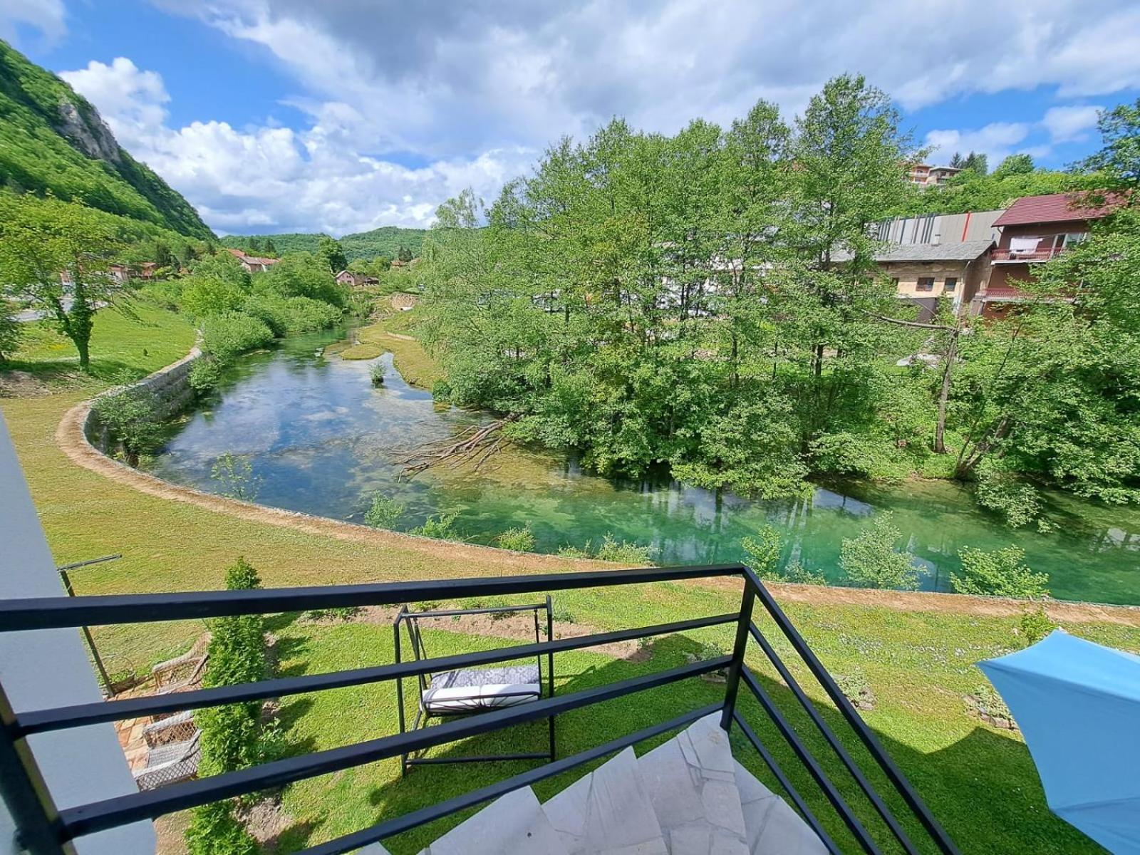 Sobe Zizi Bed & Breakfast Jajce Eksteriør bilde