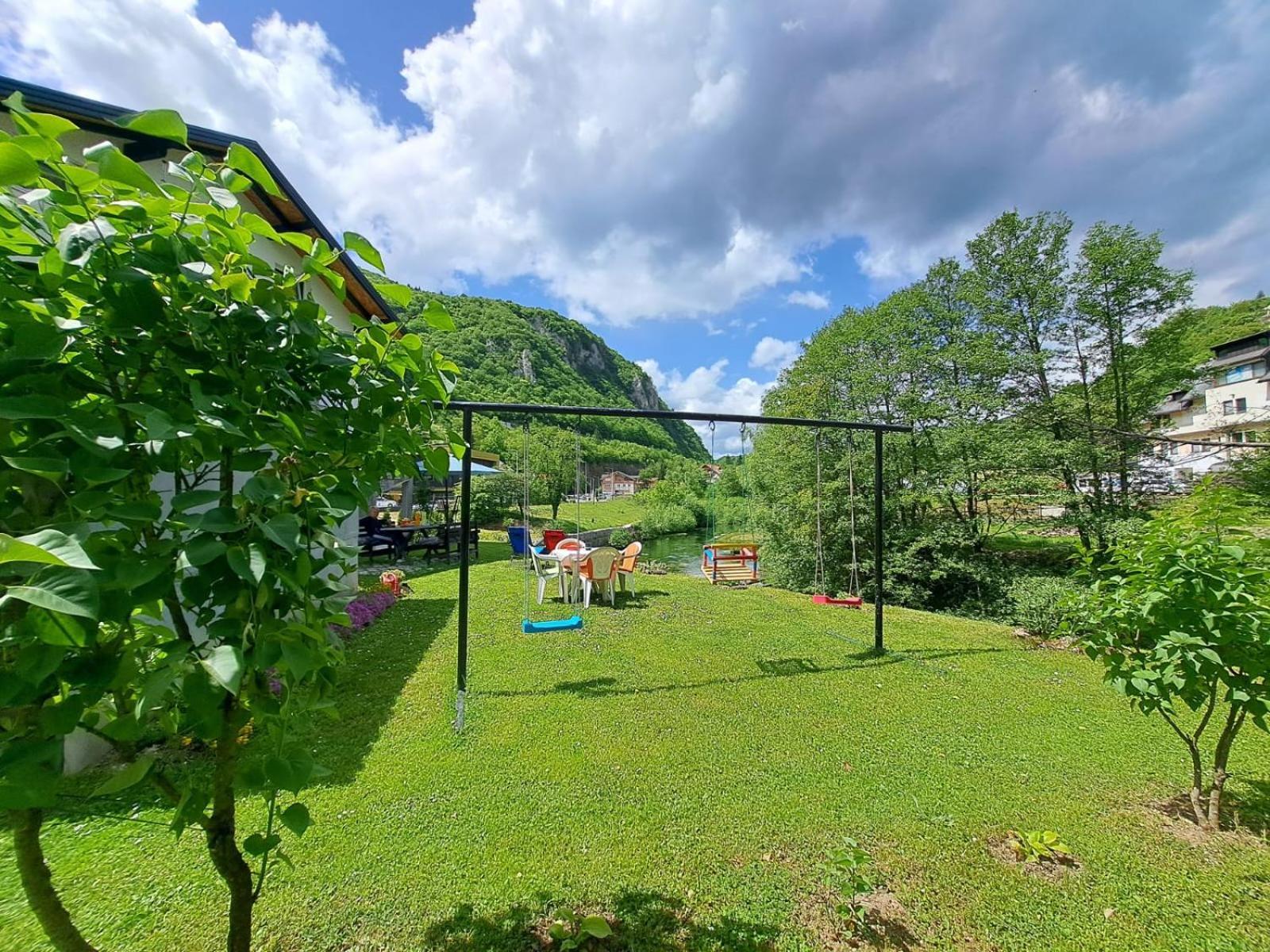 Sobe Zizi Bed & Breakfast Jajce Eksteriør bilde