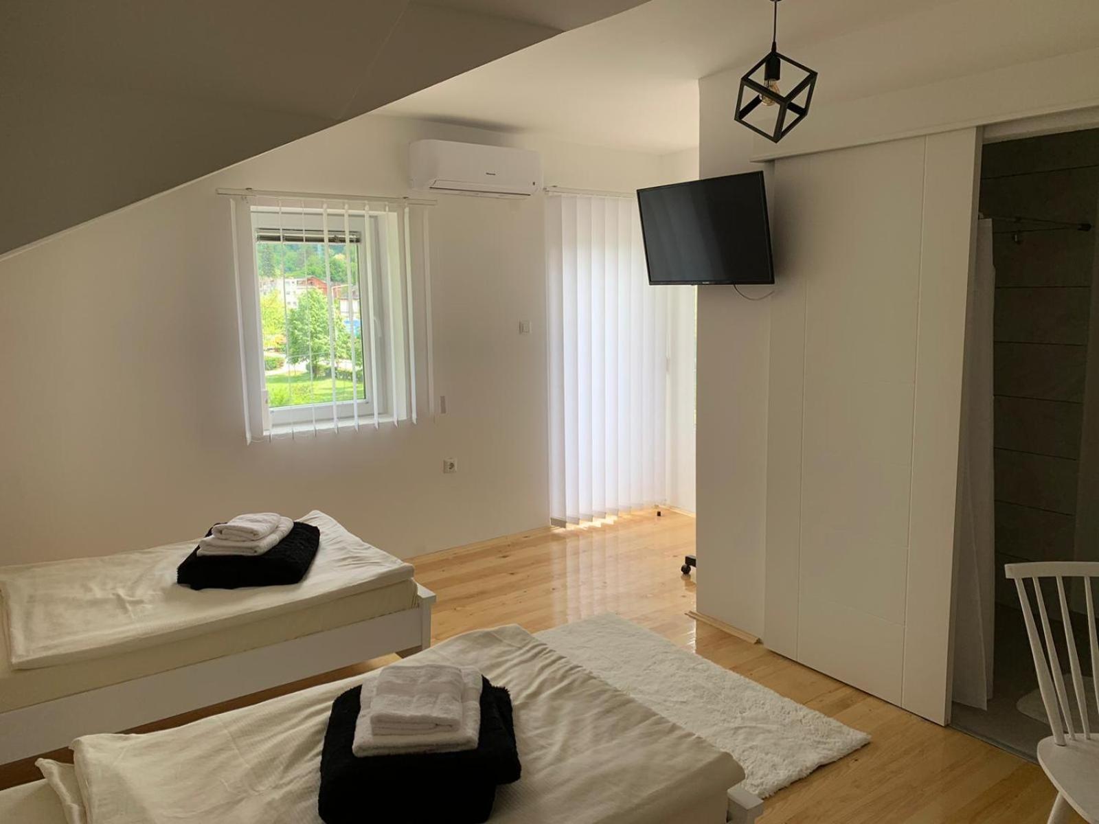 Sobe Zizi Bed & Breakfast Jajce Eksteriør bilde