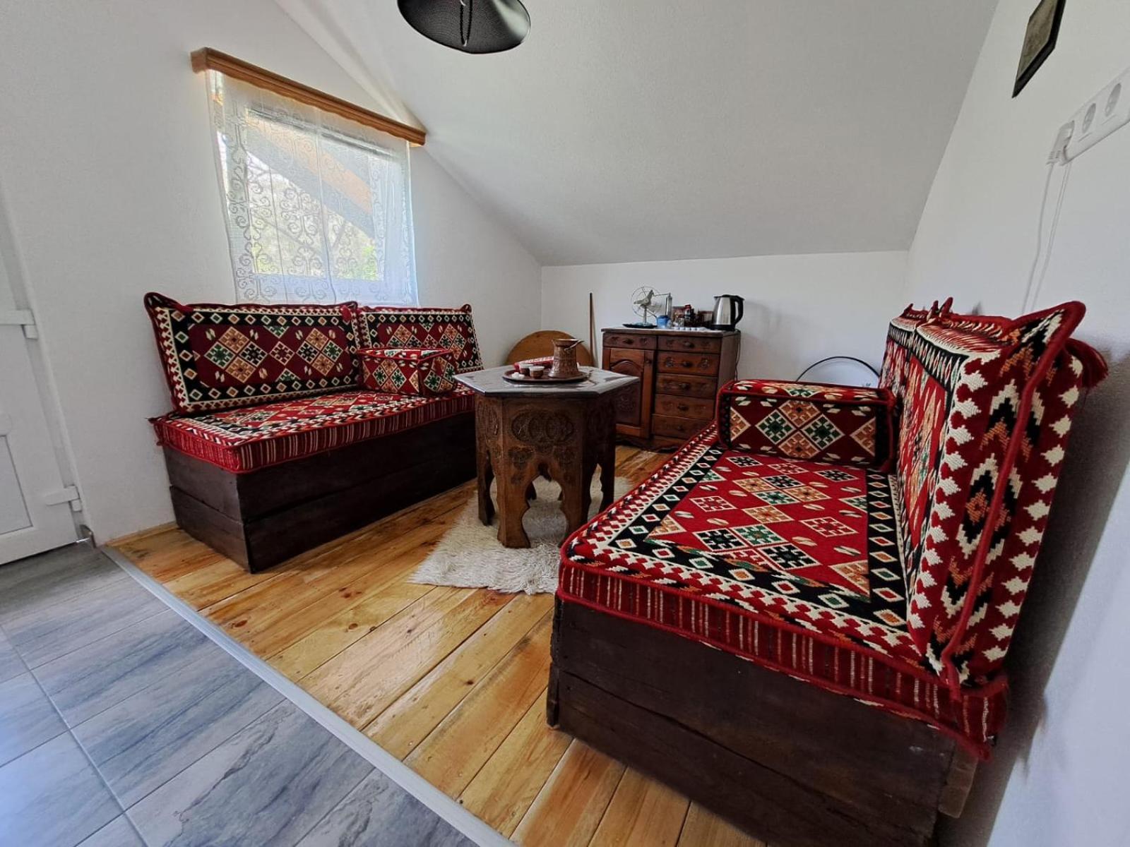 Sobe Zizi Bed & Breakfast Jajce Eksteriør bilde