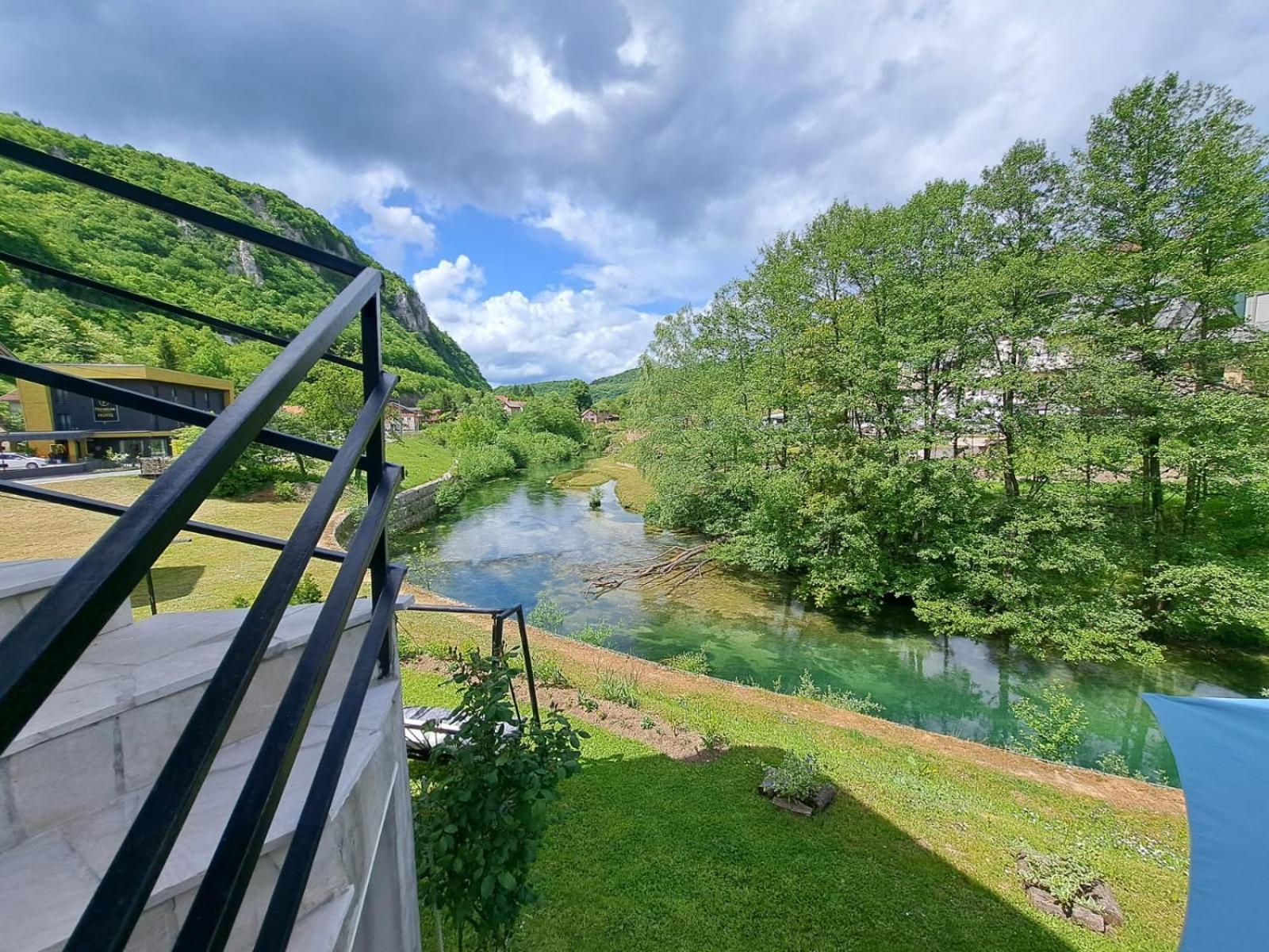 Sobe Zizi Bed & Breakfast Jajce Eksteriør bilde